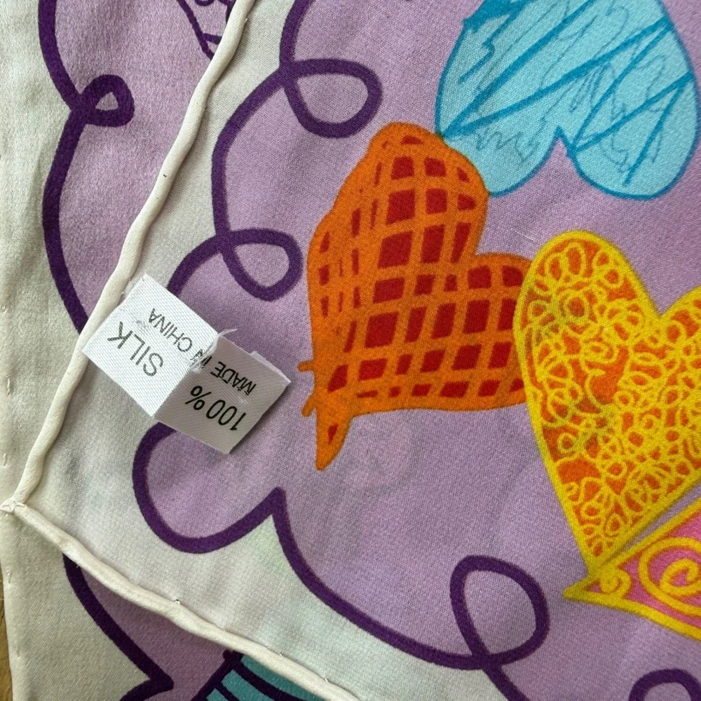 MD Anderson‎ Children's Art Project 2001 Silk Scarf Heart Tulip Print 33